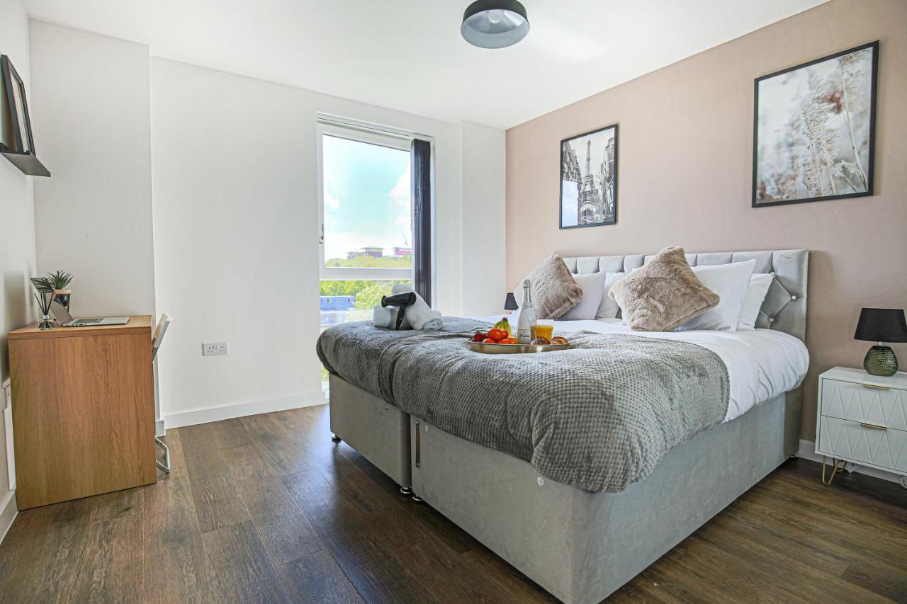 Penthouse Apartment - City Centre - Secure Parking, Balcony, Self-Check-In, Fast Wifi And Smart Tv With Netflix By Yoko Property ميلتون كينيز المظهر الخارجي الصورة