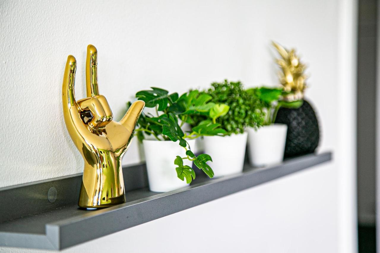 Penthouse Apartment - City Centre - Secure Parking, Balcony, Self-Check-In, Fast Wifi And Smart Tv With Netflix By Yoko Property ميلتون كينيز المظهر الخارجي الصورة