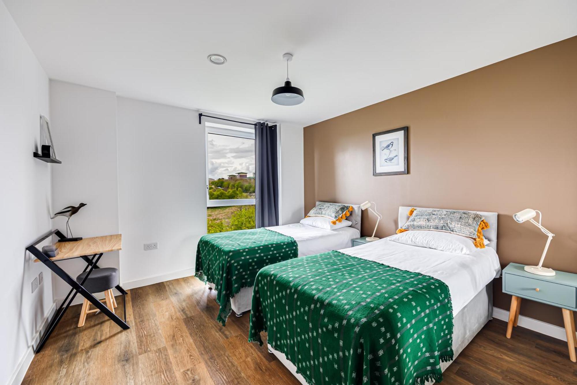 Penthouse Apartment - City Centre - Secure Parking, Balcony, Self-Check-In, Fast Wifi And Smart Tv With Netflix By Yoko Property ميلتون كينيز المظهر الخارجي الصورة