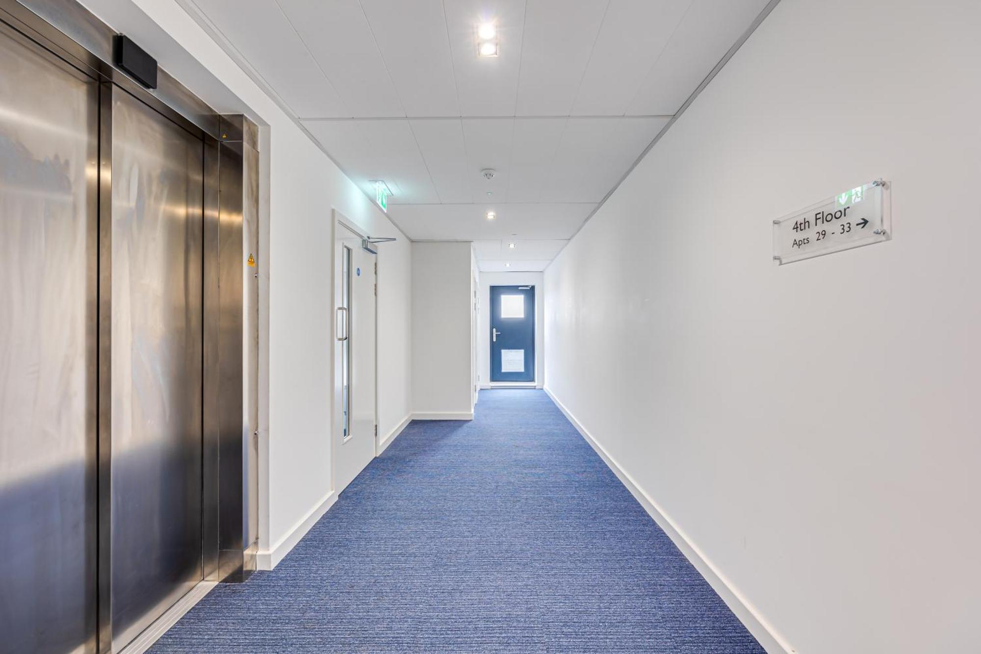 Penthouse Apartment - City Centre - Secure Parking, Balcony, Self-Check-In, Fast Wifi And Smart Tv With Netflix By Yoko Property ميلتون كينيز المظهر الخارجي الصورة