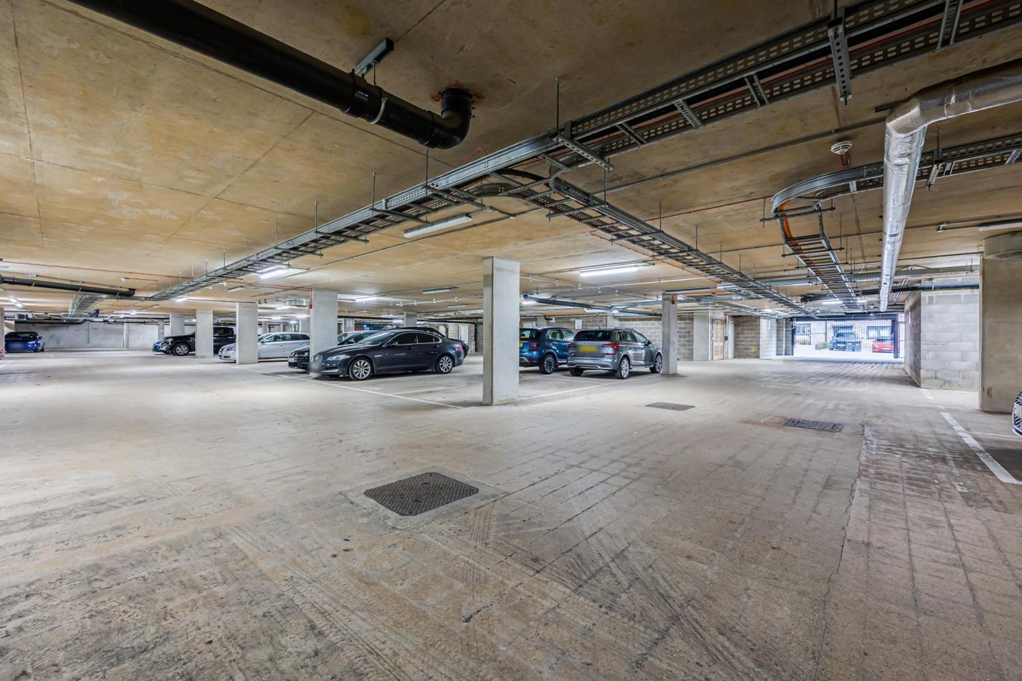 Penthouse Apartment - City Centre - Secure Parking, Balcony, Self-Check-In, Fast Wifi And Smart Tv With Netflix By Yoko Property ميلتون كينيز المظهر الخارجي الصورة